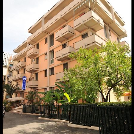 Hotel Miriam Sestri Levante Bagian luar foto