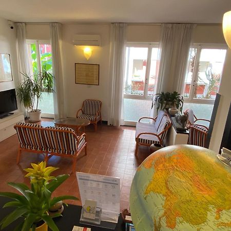 Hotel Miriam Sestri Levante Bagian luar foto