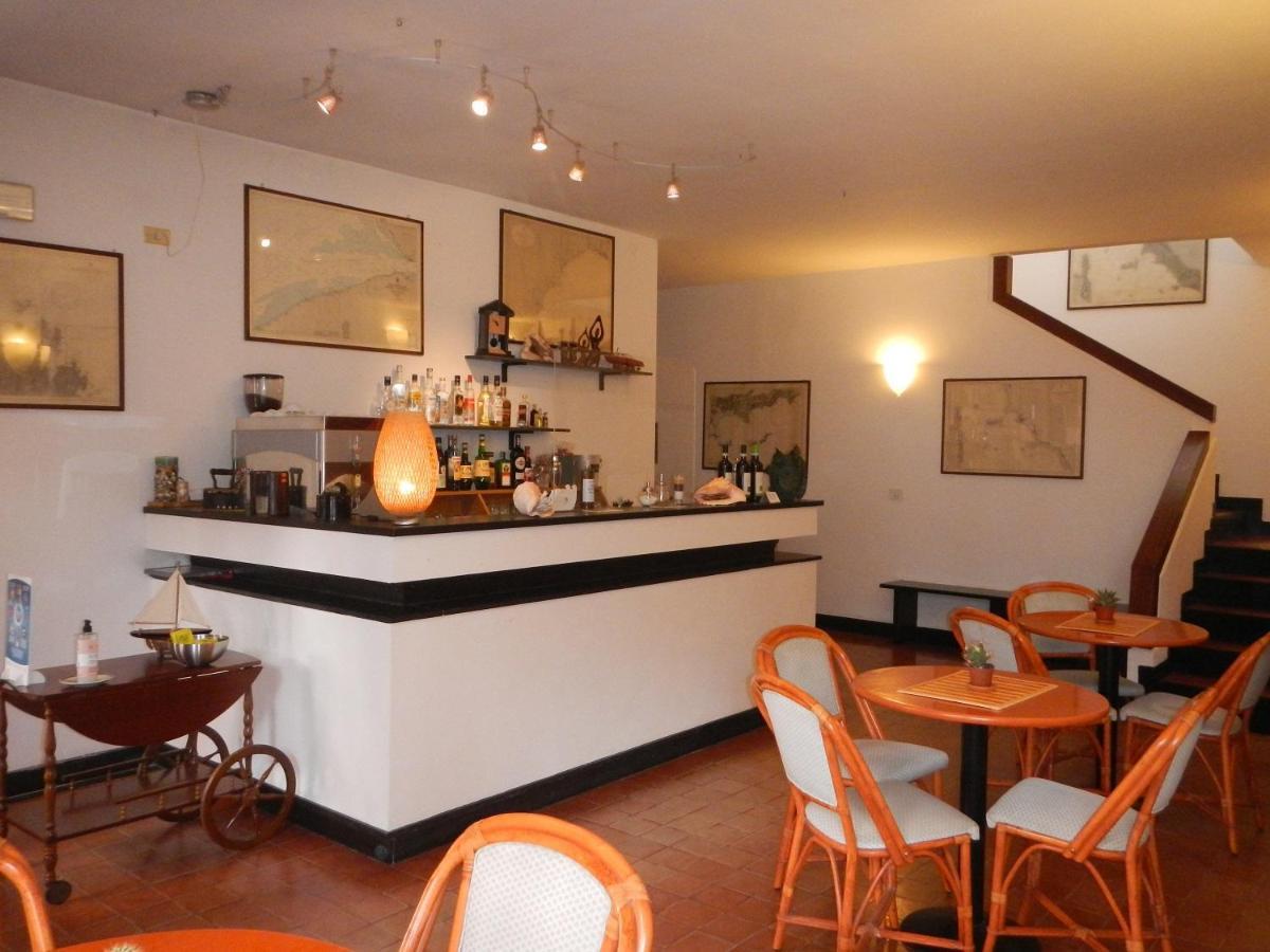 Hotel Miriam Sestri Levante Bagian luar foto
