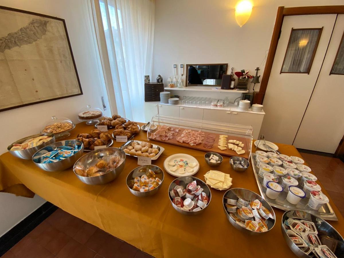 Hotel Miriam Sestri Levante Bagian luar foto