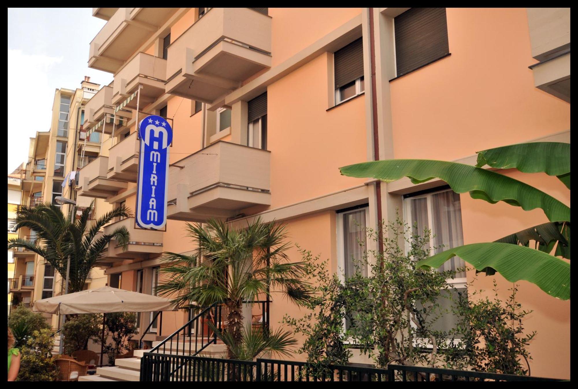 Hotel Miriam Sestri Levante Bagian luar foto