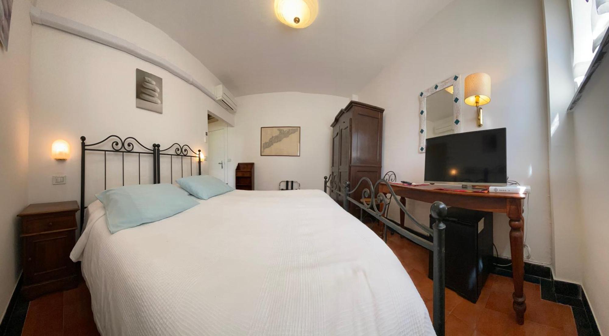 Hotel Miriam Sestri Levante Bagian luar foto