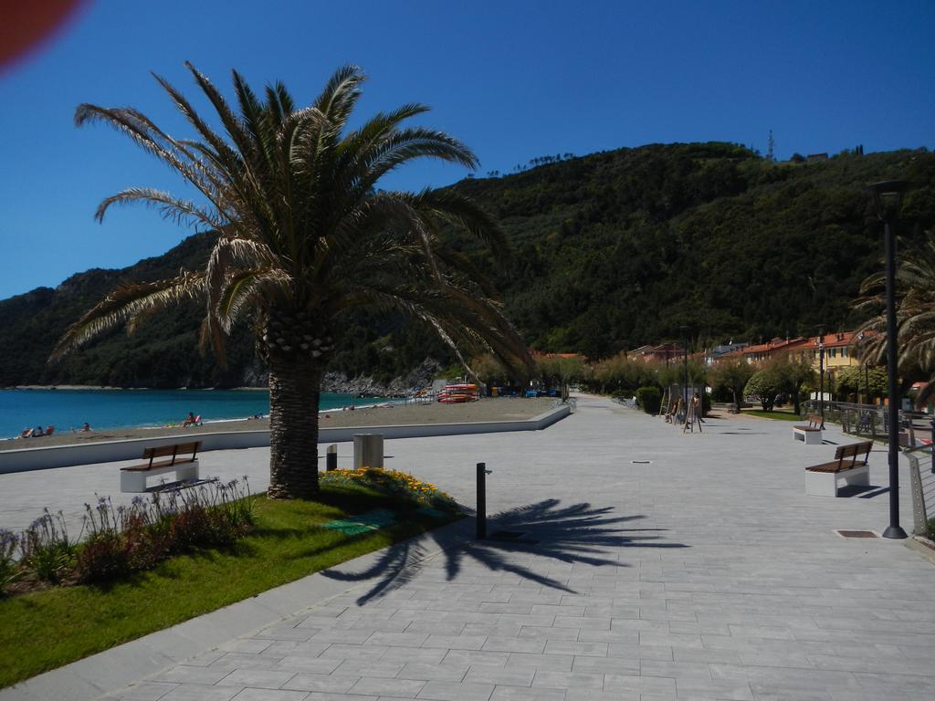 Hotel Miriam Sestri Levante Bagian luar foto