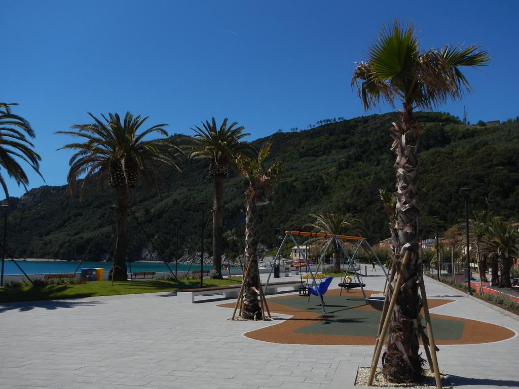 Hotel Miriam Sestri Levante Bagian luar foto
