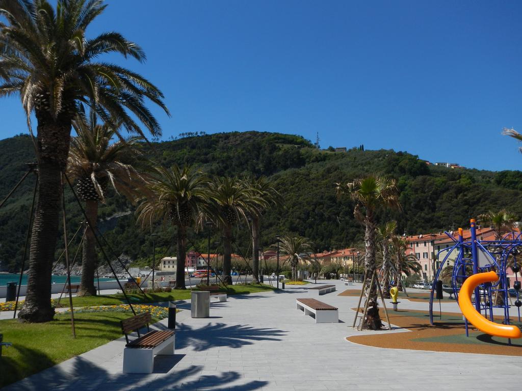 Hotel Miriam Sestri Levante Bagian luar foto